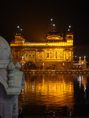 Golden Temple at night